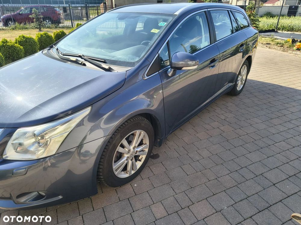 Toyota Avensis 2.0 D-4D Sol plus+NAVI - 2
