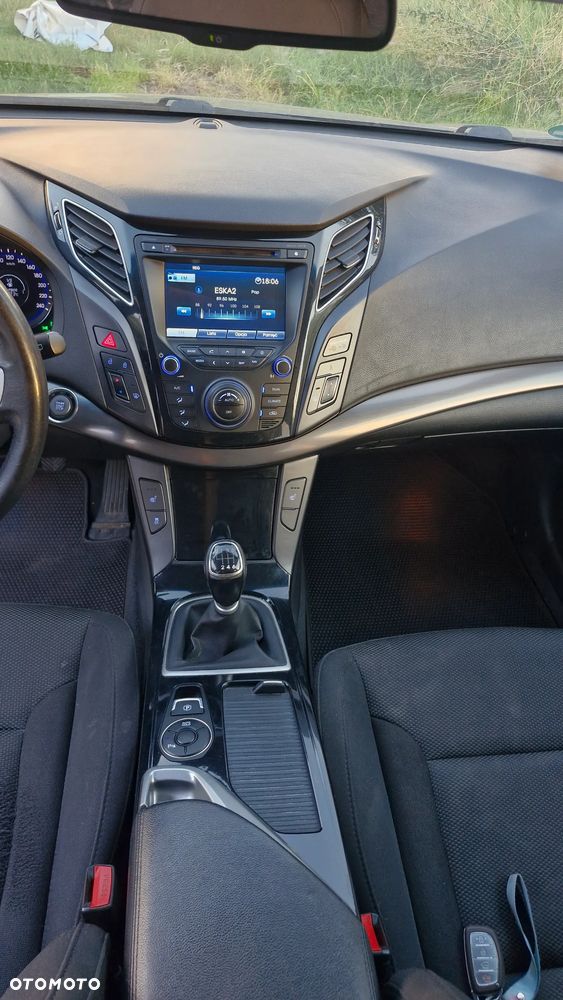 Hyundai i40 2.0 GDI Comfort + - 18