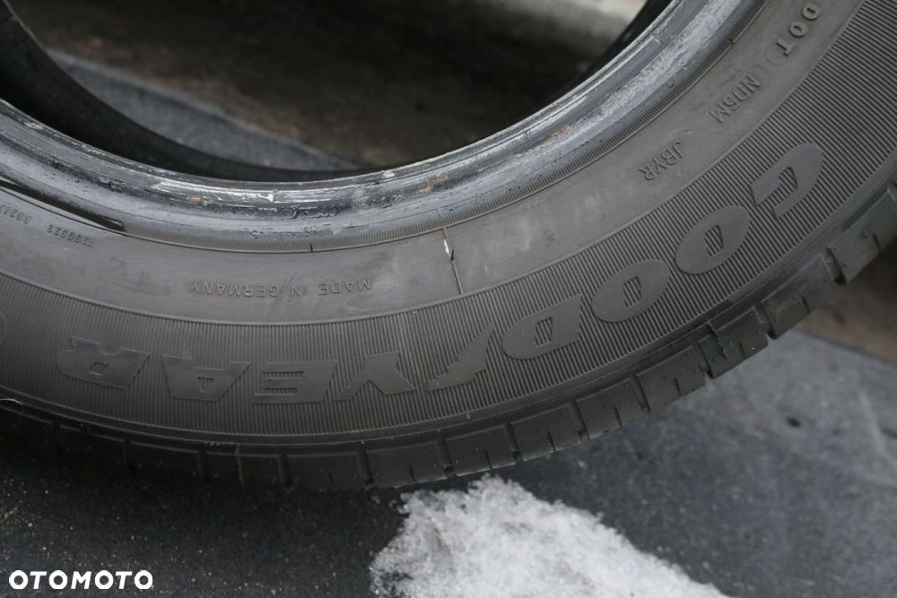 Opona Goodyear Exelence 215/60 16 - 2