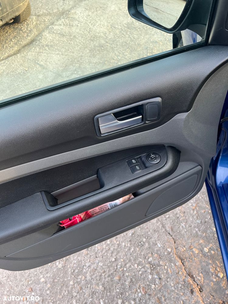 Ford Focus 1.8 TDCi Anniversary - 27