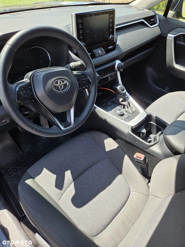 Toyota RAV4 - 10