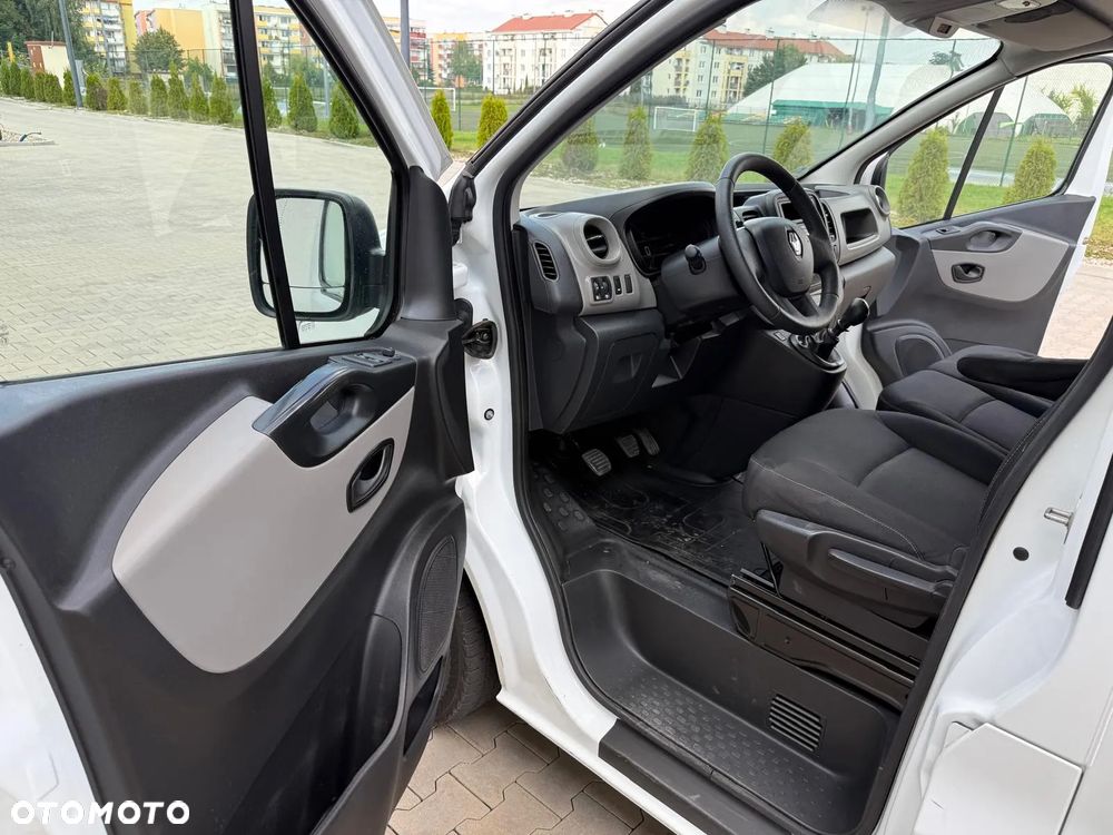 Renault Trafic - 21