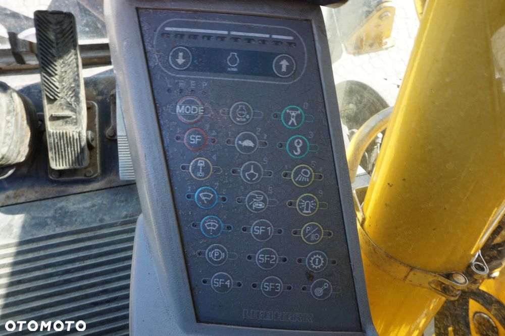 Liebherr A900C ZW Koparka dwudrożna Kolejowa - 33