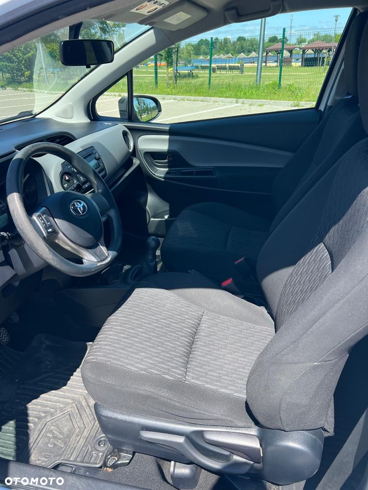 Toyota Yaris - 4
