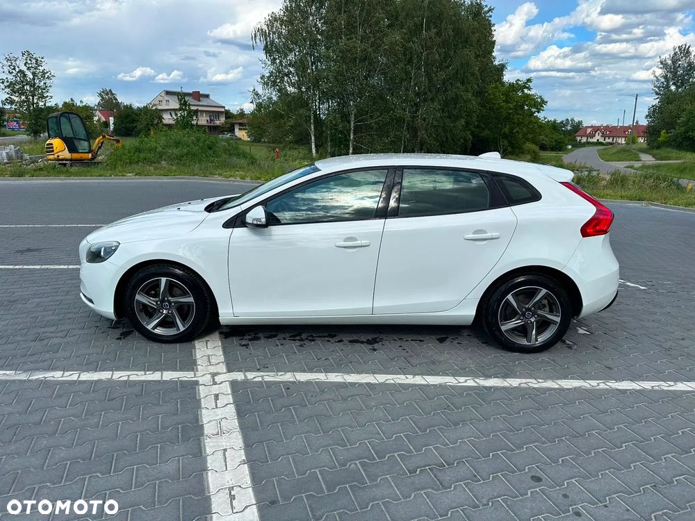 Volvo V40 D2 Momentum - 3