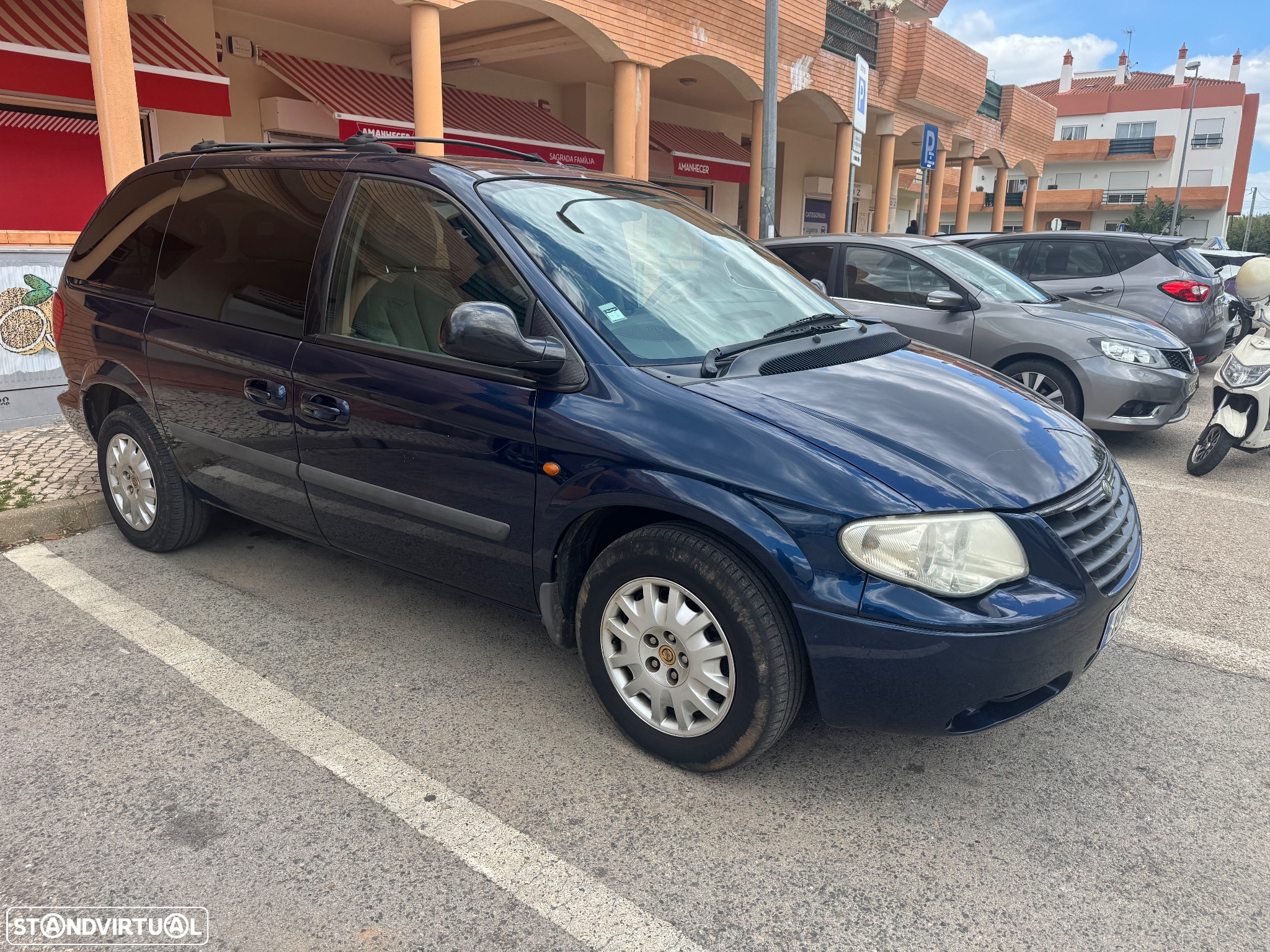 Chrysler Voyager 2.5 CRD SE - 2