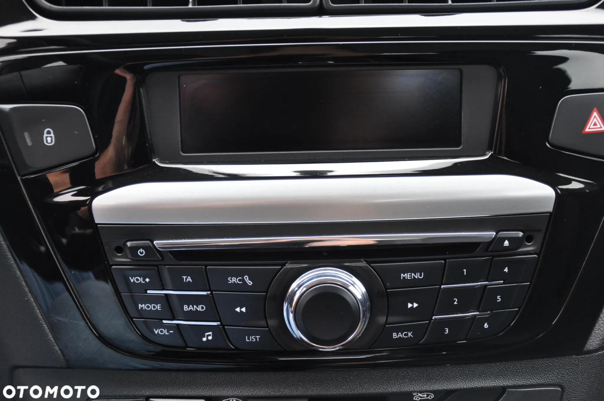 Peugeot 301 1.2 Pure Tech Access - 32