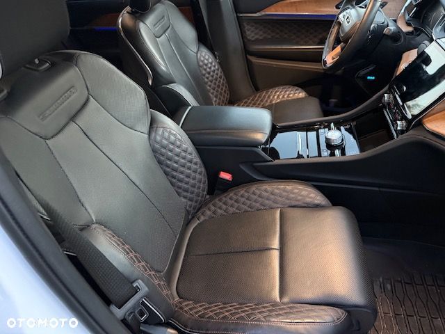 Jeep Grand Cherokee - 14