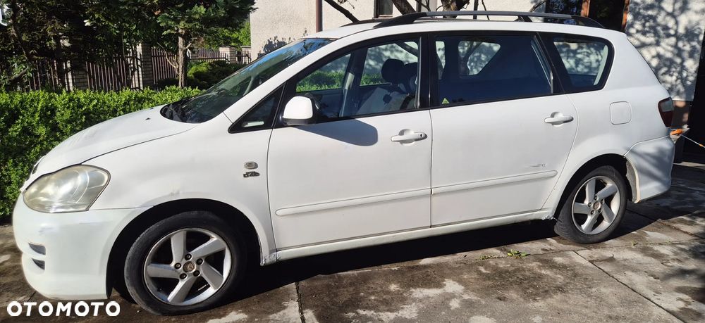Toyota Avensis Verso 2.0 D-4D Sol - 1