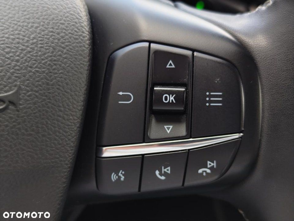 Ford Kuga - 22