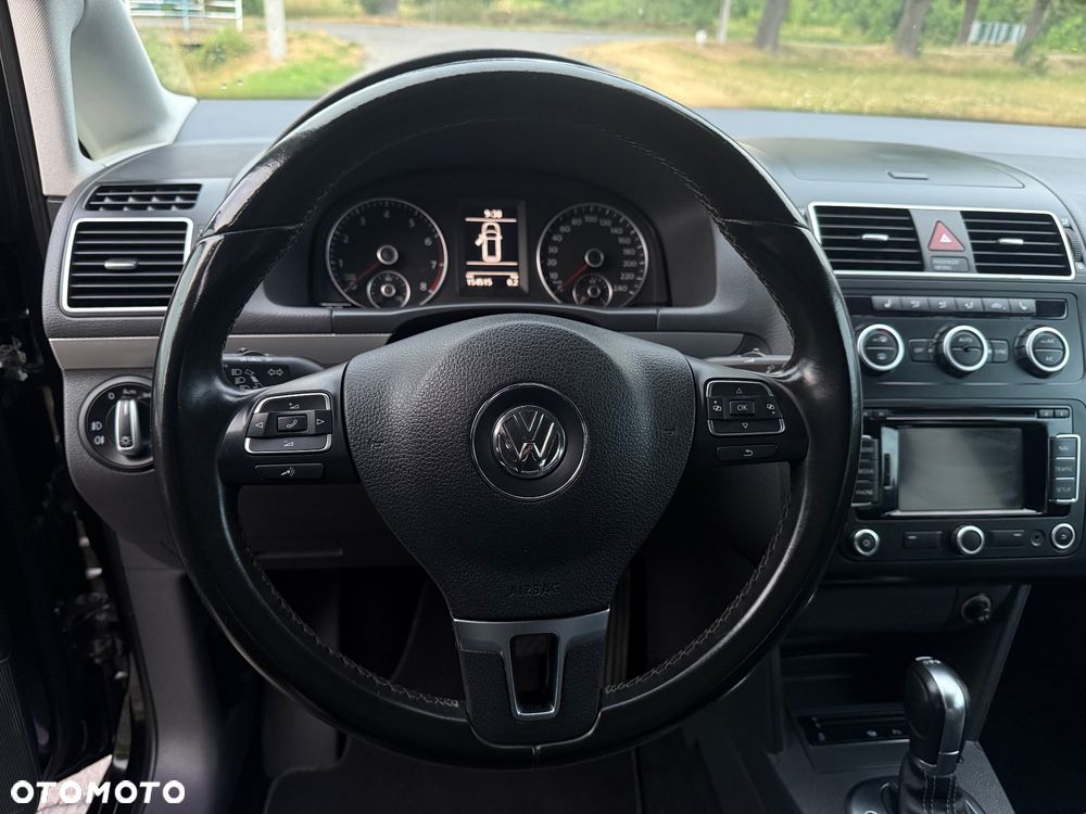 Volkswagen Touran - 20