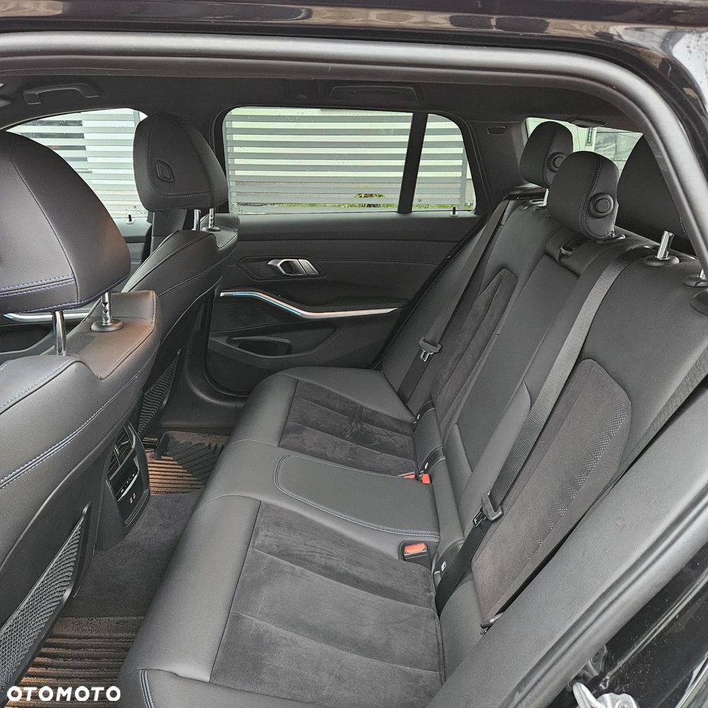 BMW Seria 3 320i GPF M Sport - 11
