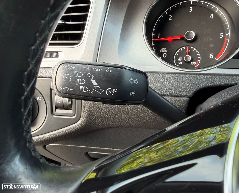 VW Golf 1.6 TDi Trendline DSG - 14