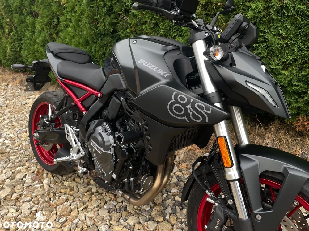 Suzuki GSX - 3