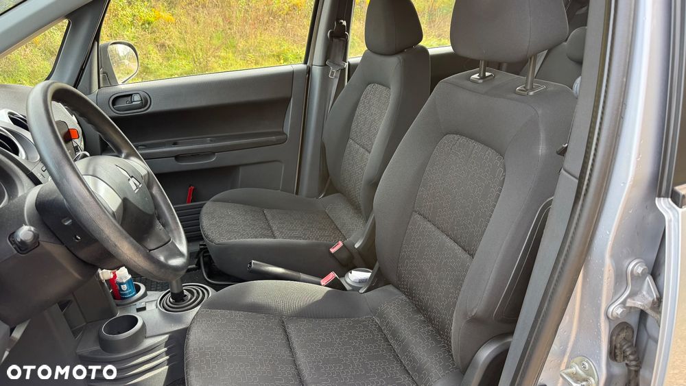 Mitsubishi Colt - 15