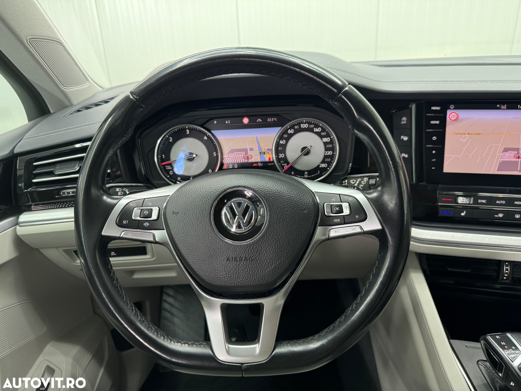Volkswagen Touareg V6 TDI Elegance - 15