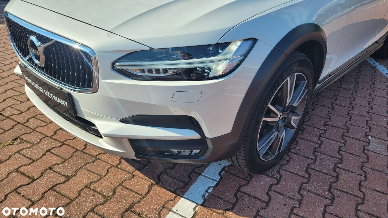 Volvo V90 Cross Country - 9
