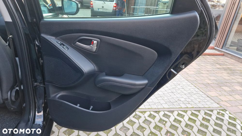 Hyundai ix35 1.6 2WD Fifa World Cup Edition - 32