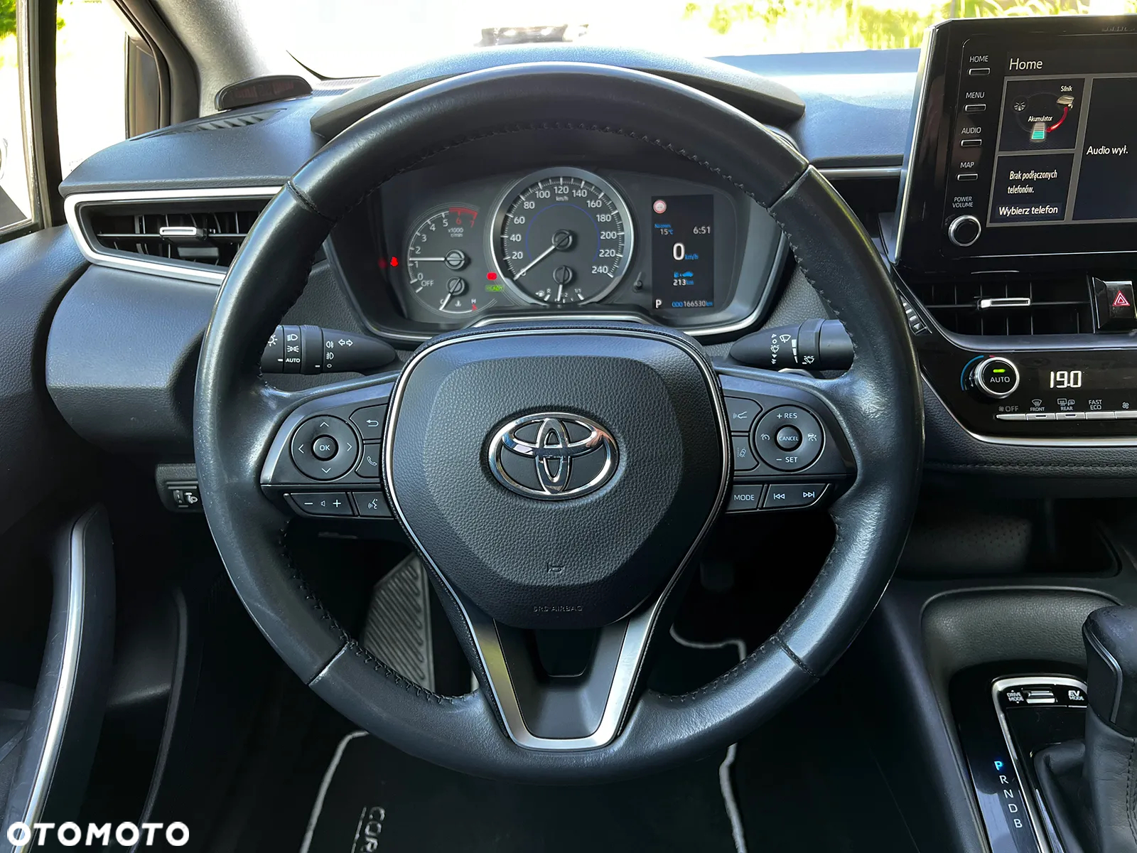 Toyota Corolla 1.8 Hybrid Comfort - 8