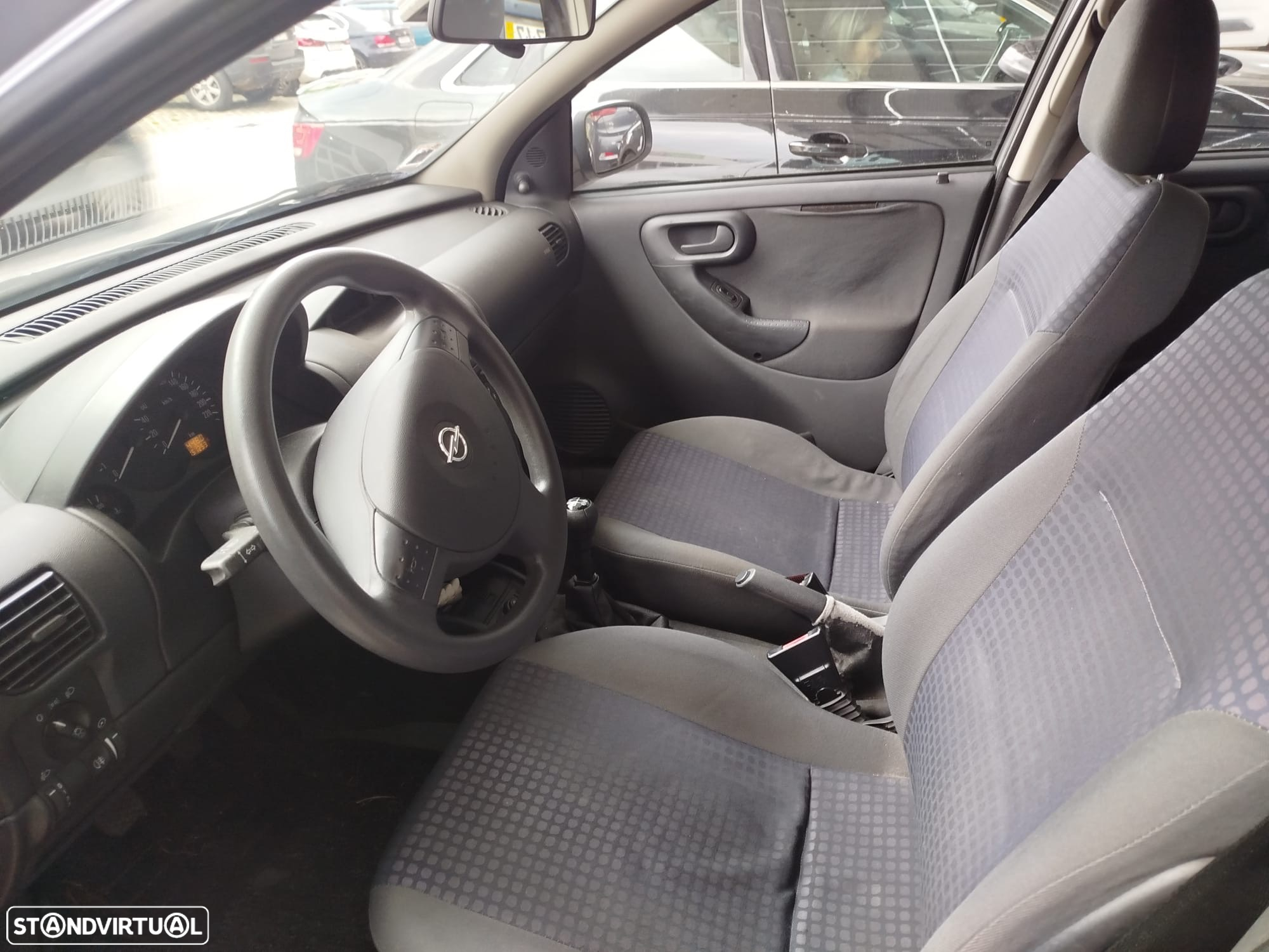 Opel Corsa 1.2 16V Confort - 3