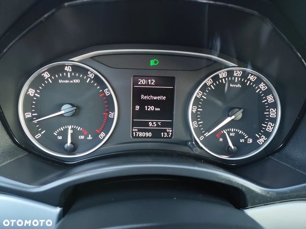 Skoda Octavia 1.4 TSI IMPULS EDITION - 21
