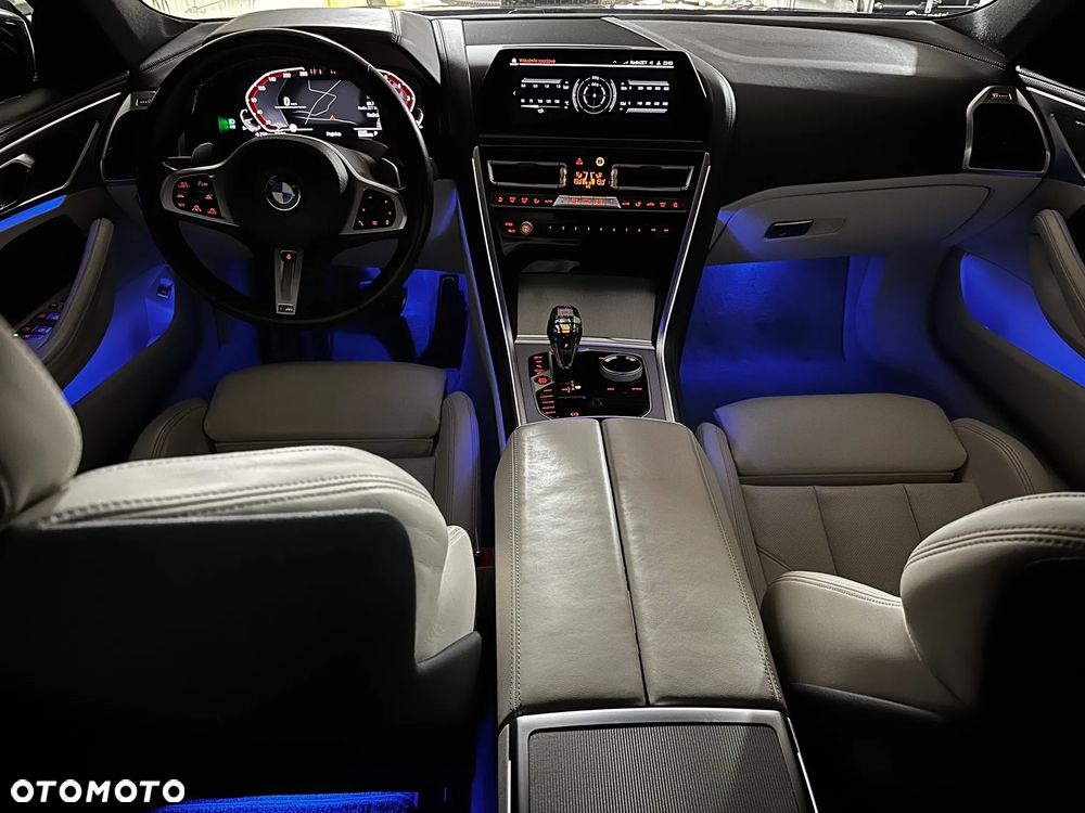 BMW Seria 8 - 33