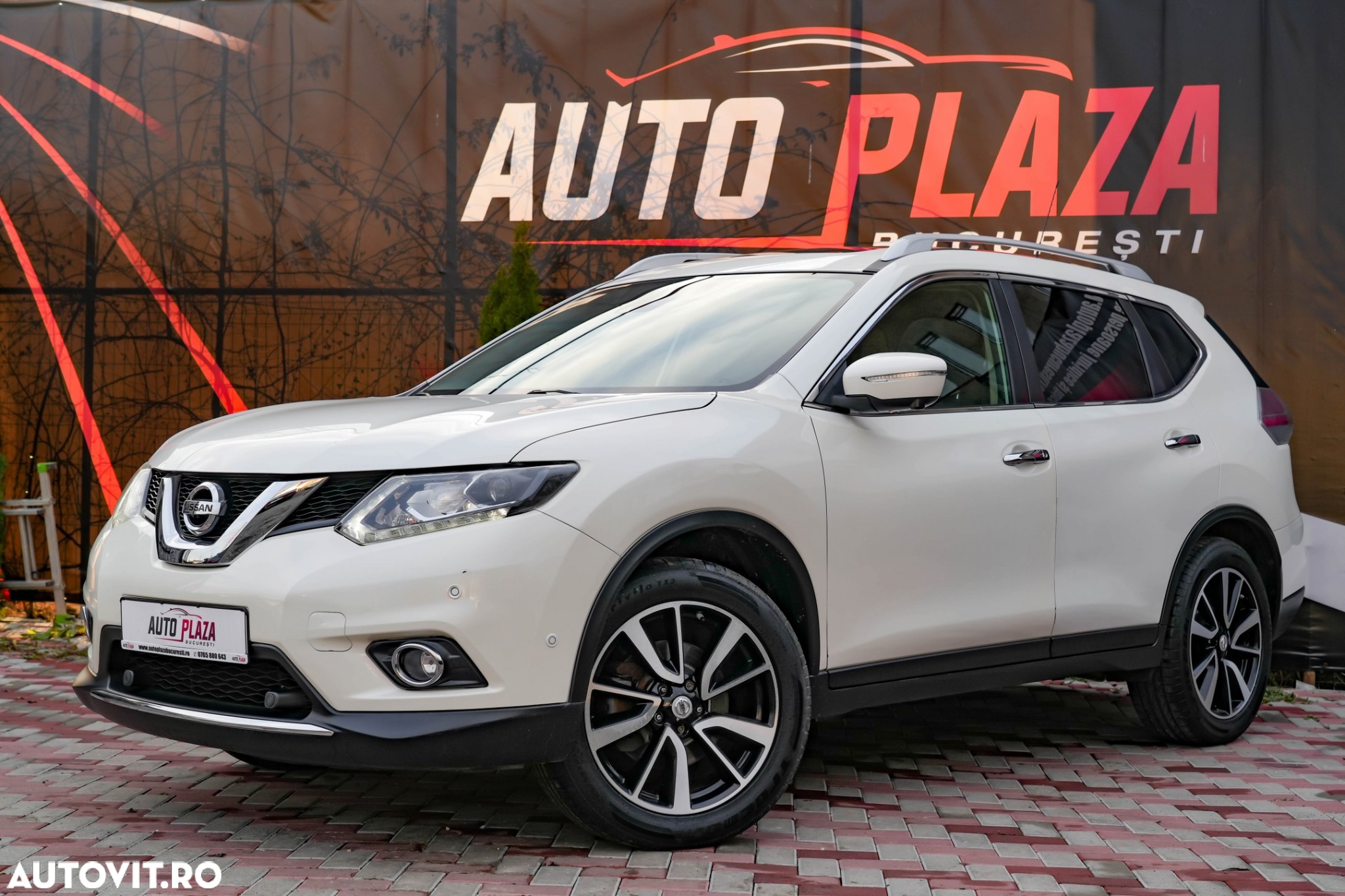 Nissan X-Trail 1.6L dCI Start/Stop XTRONIC Tekna - 3