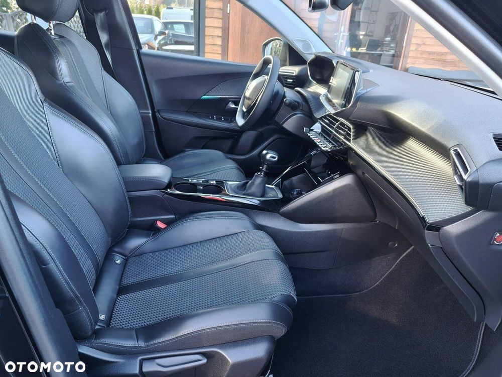 Peugeot 2008 1.2 PureTech Active Pack S&S - 19