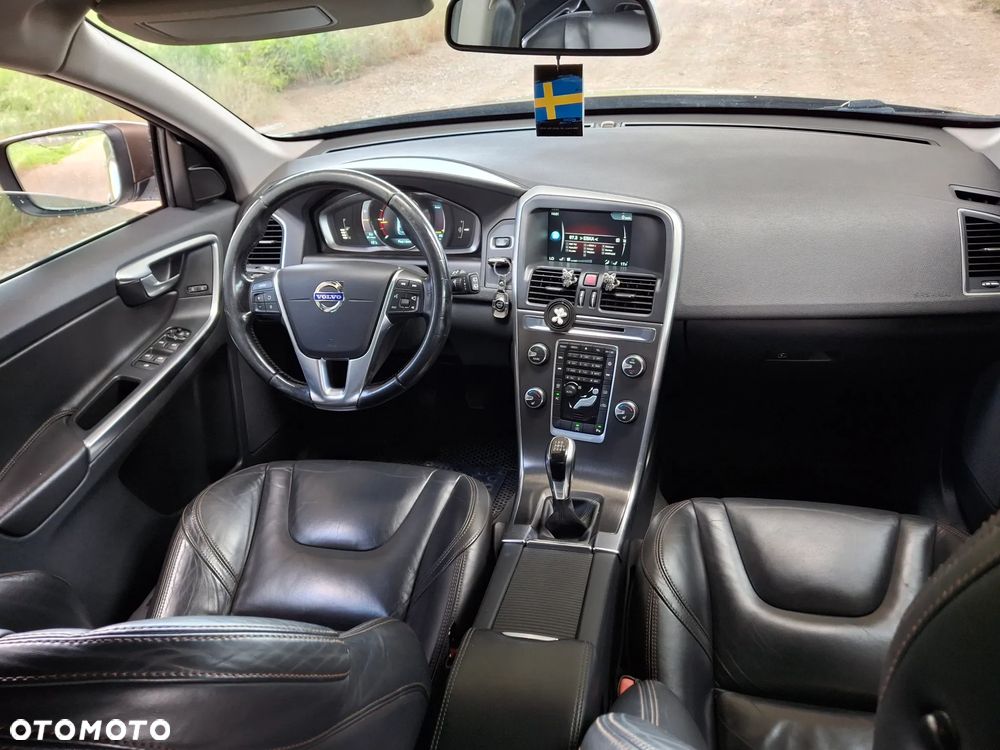 Volvo XC 60 D4 Drive-E Momentum - 27