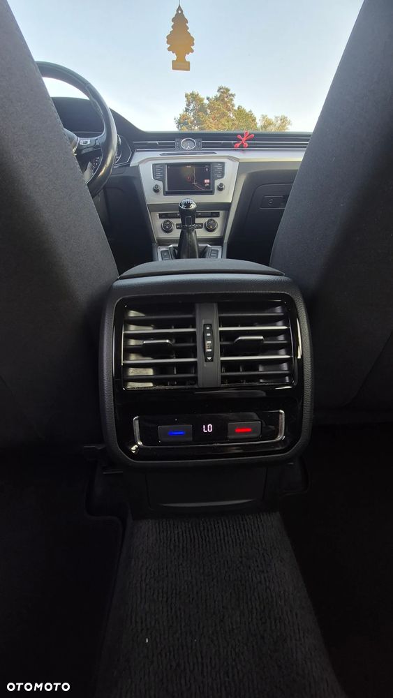 Volkswagen Passat 2.0 TDI (BlueMotion Technology) Comfortline - 11