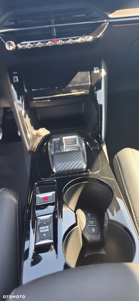 Peugeot 2008 1.2 Pure Tech GPF Allure S&S EAT6 - 8