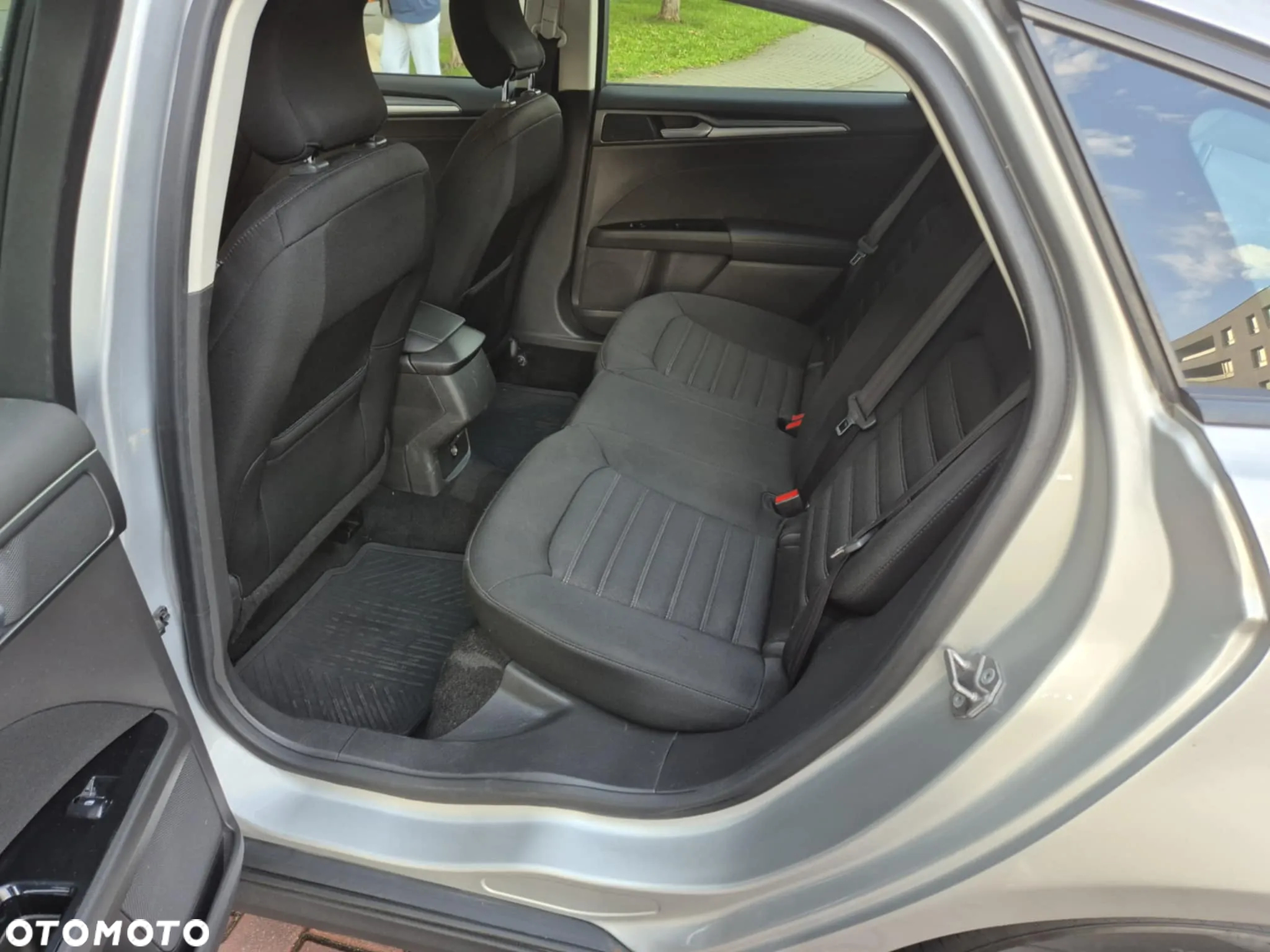 Ford Mondeo 1.5 EcoBoost Ambiente - 13