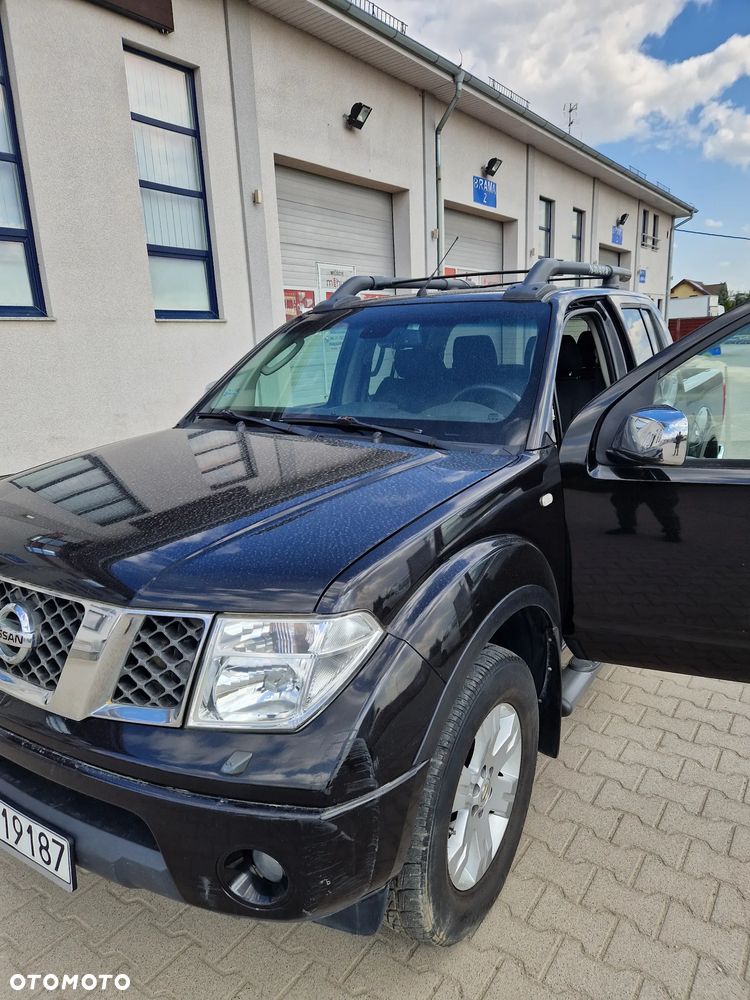 Nissan NAVARA - 1