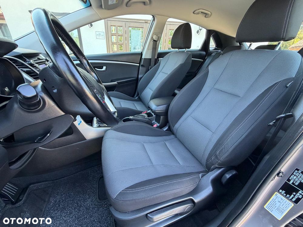 Hyundai i30 1.6 Automatik Trend - 36