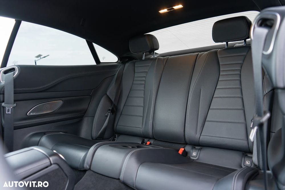 Mercedes-Benz E 450 4MATIC MHEV Aut. - 38