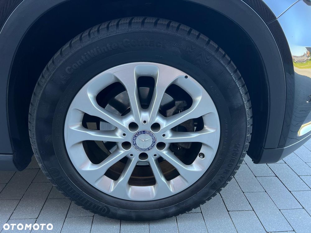Mercedes-Benz GLA 200 d 4Matic 7G-DCT Urban - 34
