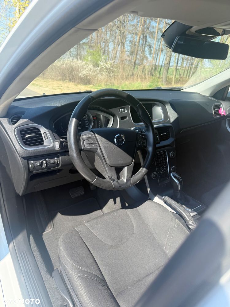 Volvo V40 D2 Drive-E Momentum - 5