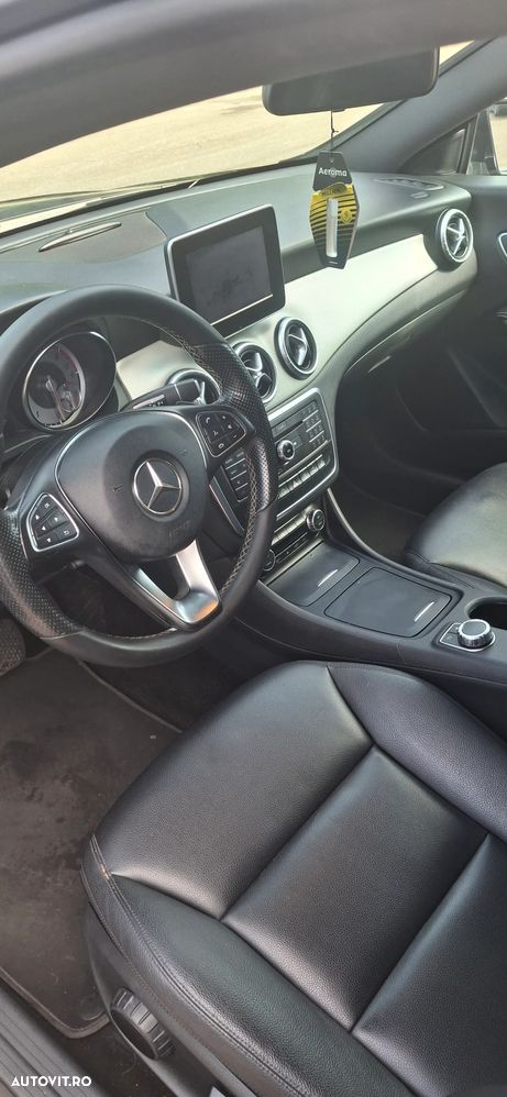 Mercedes-Benz CLA 200 d 7G-DCT Urban - 10