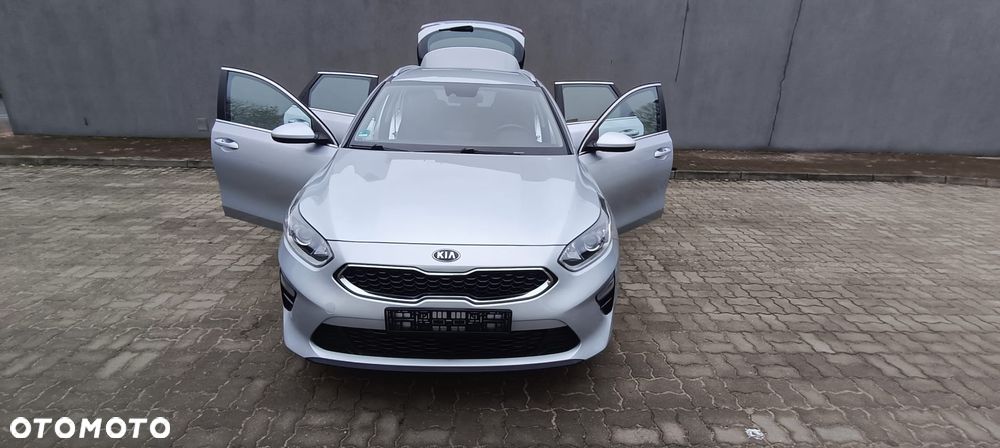 Kia Ceed 1.6 CRDi SCR M - 1