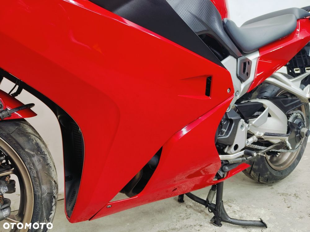 Honda VFR - 22