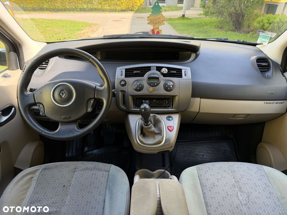 Renault Scenic 1.5 dCi Emotion - 10