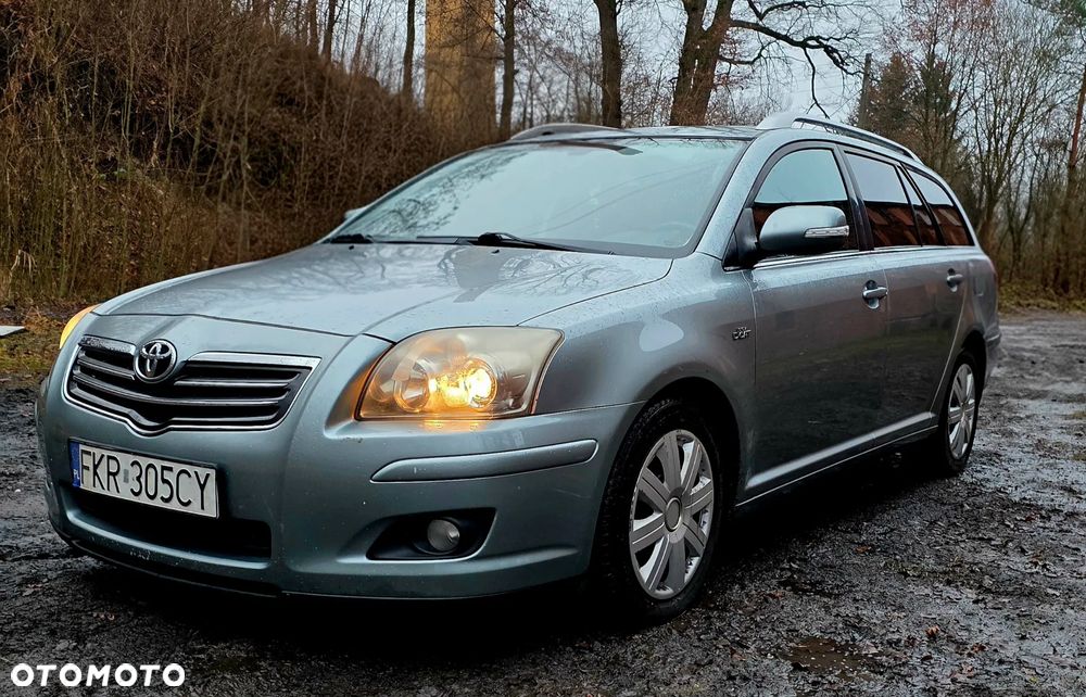 Toyota Avensis 2.2 D-4D Prestige - 1