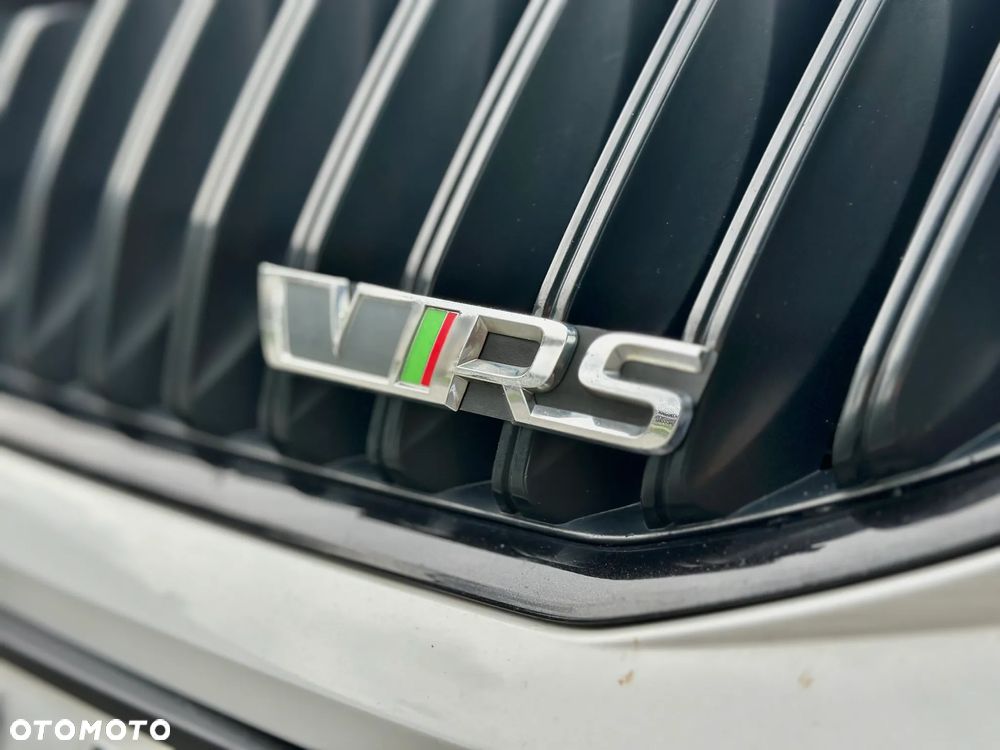 Skoda Octavia 2.0 TDI DSG RS - 26
