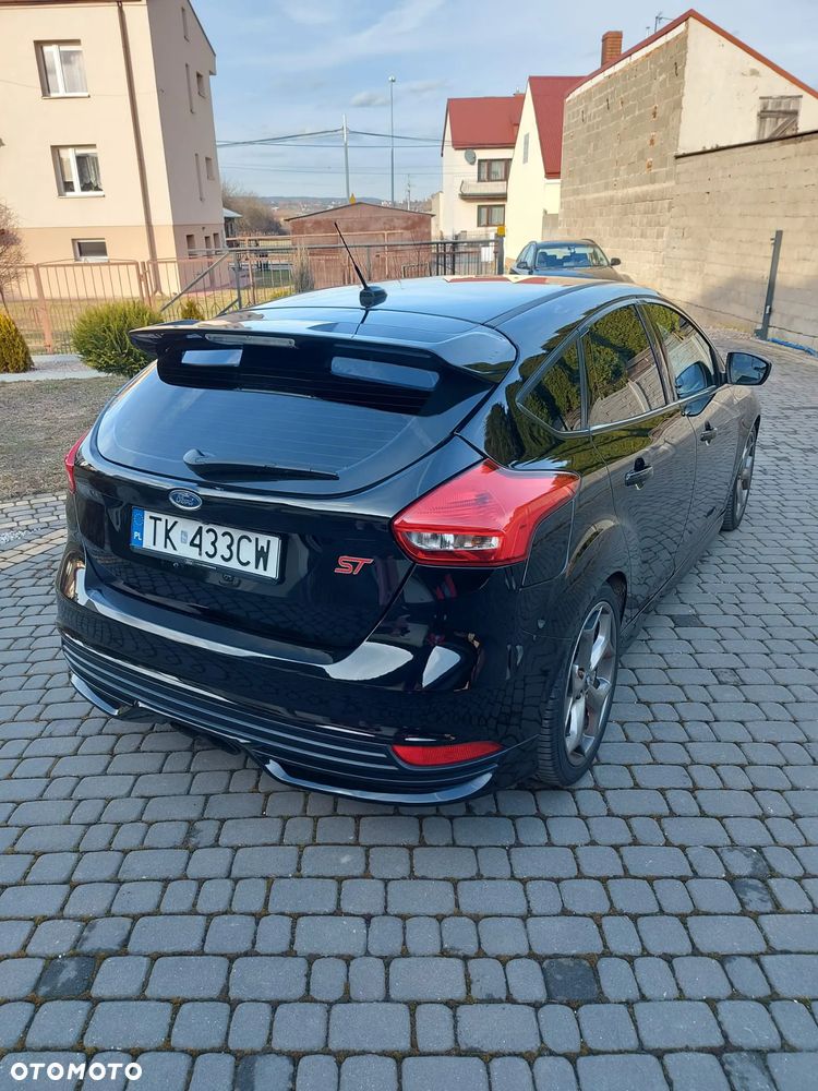 Ford Focus ST - 18