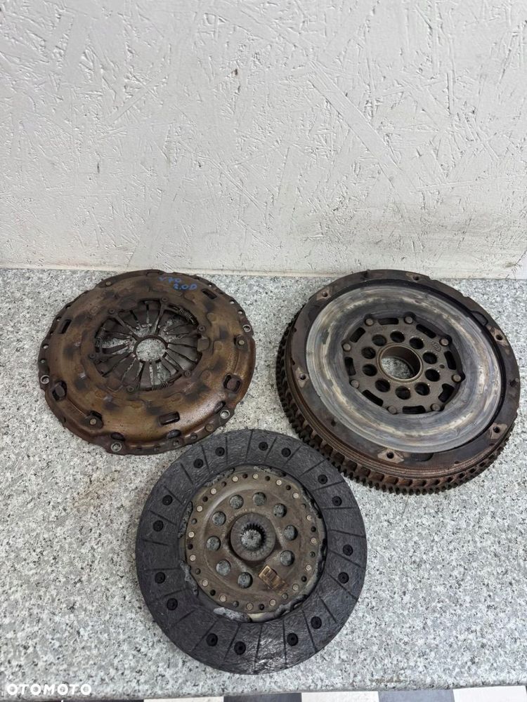 SPRZĘGŁO KOŁO DWUMASOWE VOLVO V70 III 2012- 31367632 2.0 D3