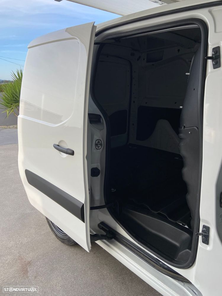 Peugeot Partner - 32