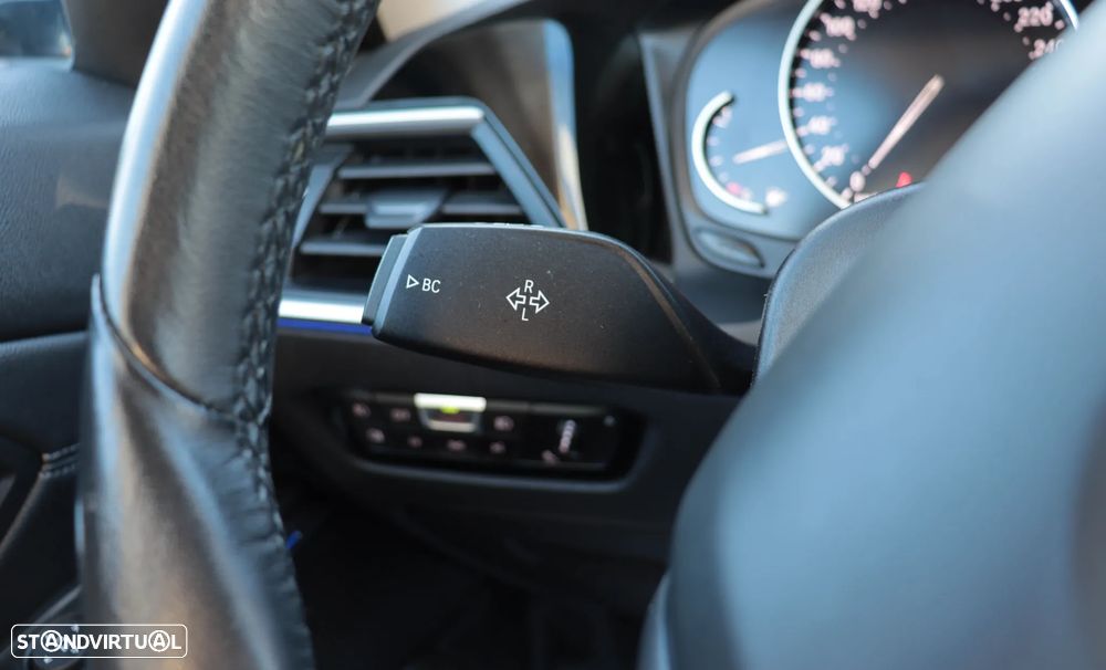 BMW 330 i Aut. Sport Line - 28