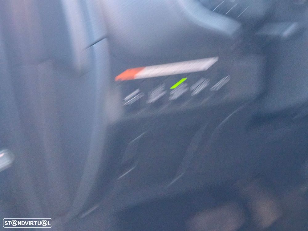 Mitsubishi Outlander - 14