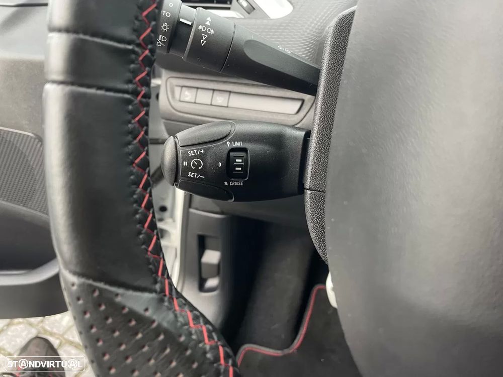 Peugeot 2008 1.2 PureTech GT Line - 43