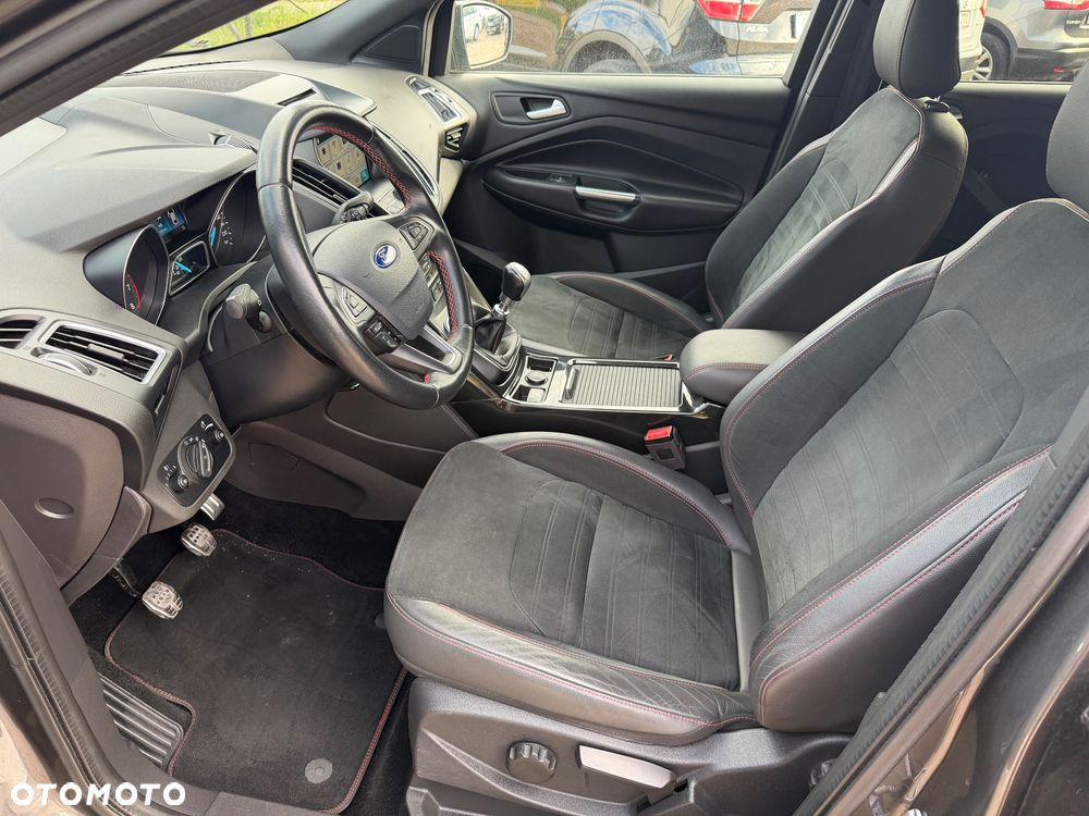 Ford Kuga 1.5 EcoBoost 2x4 ST-Line - 5